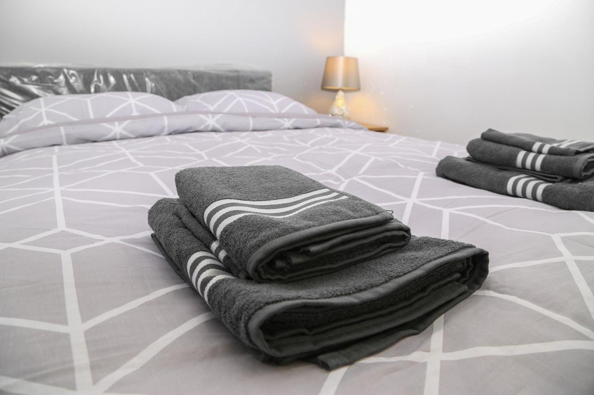 Luxurious & Lavish Salford Quays Free Parking Apartman Manchester Kültér fotó